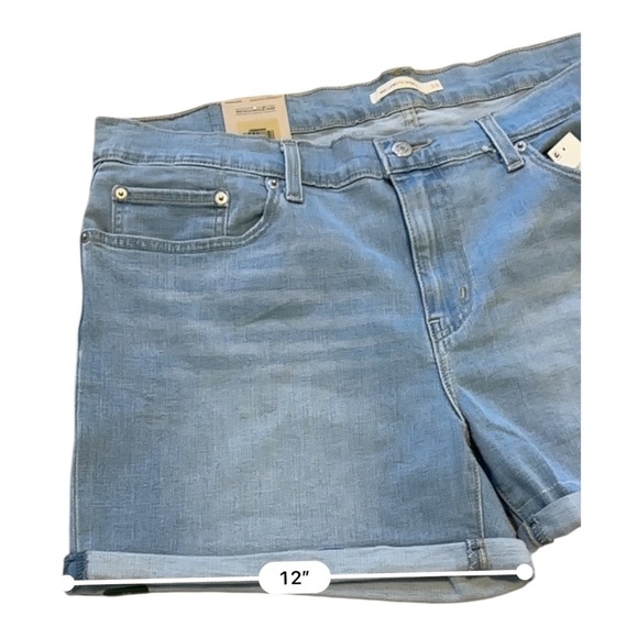 Levi's Women's Mid Length Shorts Indigo Light Wash Size 34 NWT Cuffed Flawed - Picture 8 of 8